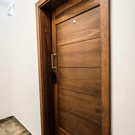 Stylish Retreat In A Charming Maltese Village Apartament Gharghur